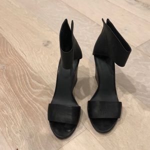 Vince Heels
